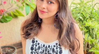 अपर्णा दीक्षित  का संक्षिप्त जीवन परिचय। (Brief biography of Aparna Dixit)